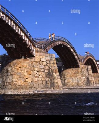 Kintai-kyo Bridge: Wspaniale Zachowane Architektoniczne Arcydzieło w Yamaguchi!