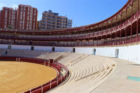 Plaza de Toros de la Malagueta: Historia Krwawych Widowisk i Niezapomniana Atmosfera!