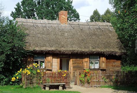 Skansen Wuzhou – Zabytkowe Domy i Urokliwe Krajobrazy!