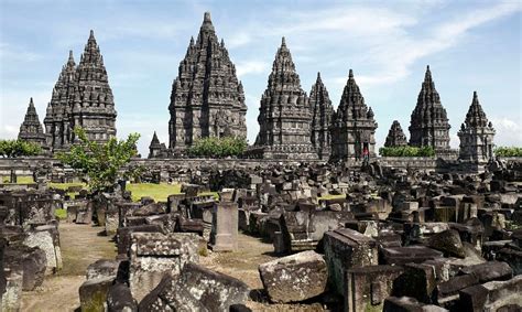 Prambanan: Zapierający dech w piersiach kompleks świątynny z niezwykłą historią!